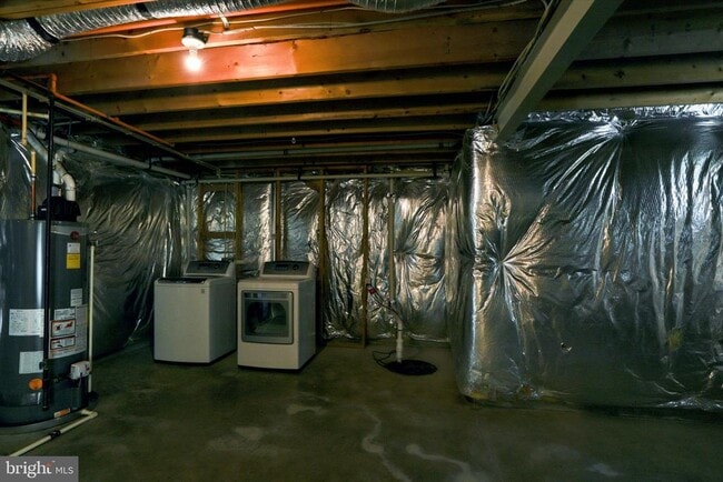 Building Photo - 6981 Linden Ave