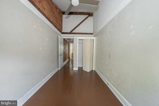 Building Photo - 3929 Terrace St