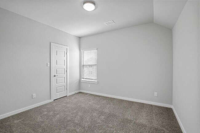Building Photo - 1111 Birchwood Ln