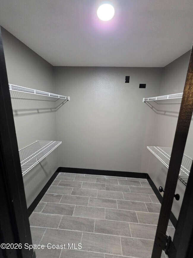 Building Photo - 5626 Andrea St