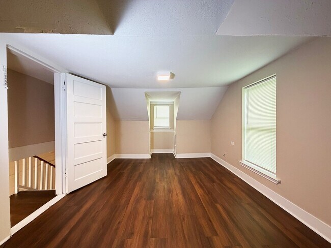 Building Photo - 3909 Lavender St