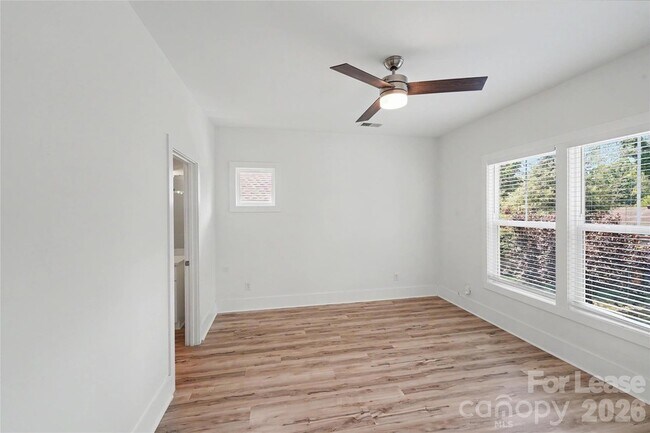 Building Photo - 1521 Walton Rd