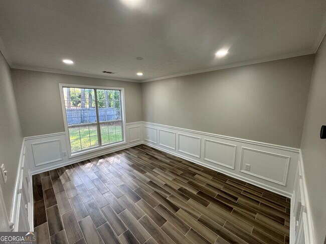 Building Photo - 2080 Racquet Club Cir NW