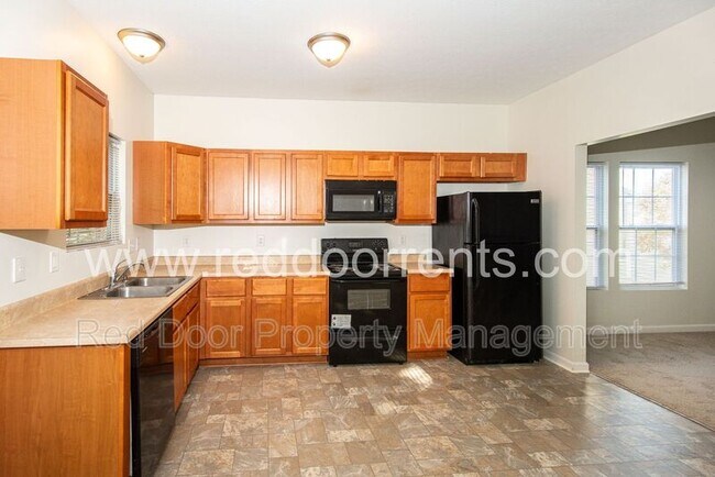 Building Photo - 907 Curlew Ln