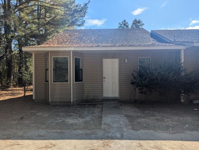 Building Photo - Quail Valley 3 Bedroom 2 bathroom