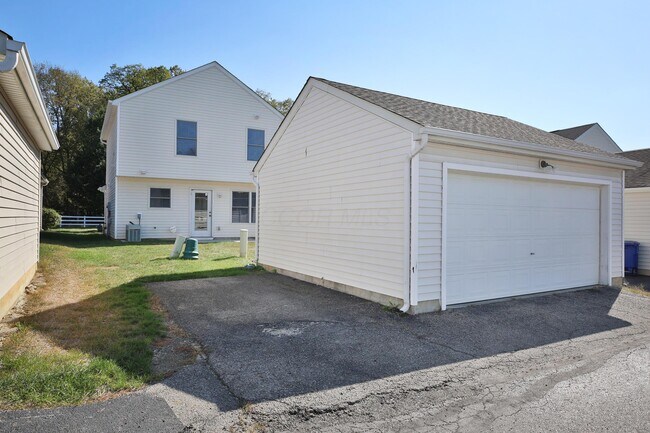 Building Photo - 1843 Canopy Ln