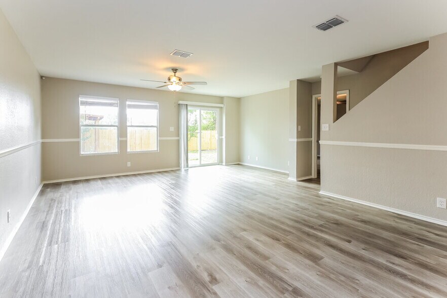 Building Photo - 2634 Gato Del Sol