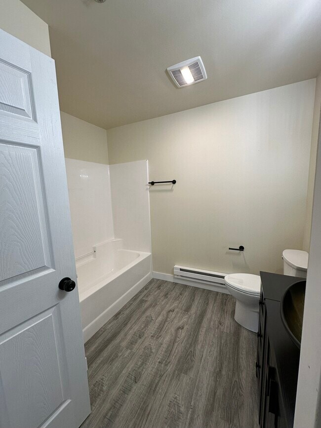 Building Photo - Valley View Estates C