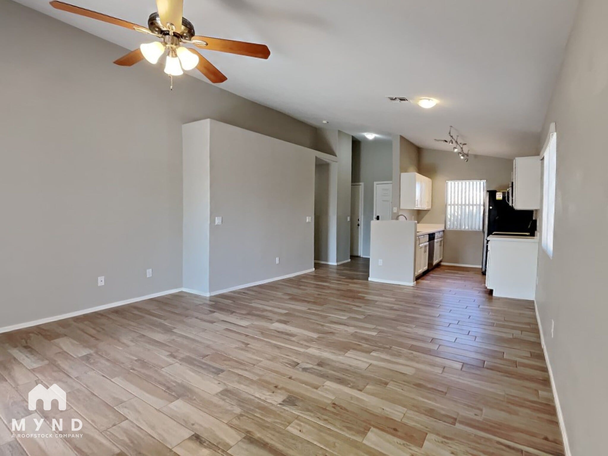 Building Photo - 13583 W Saguaro Ln