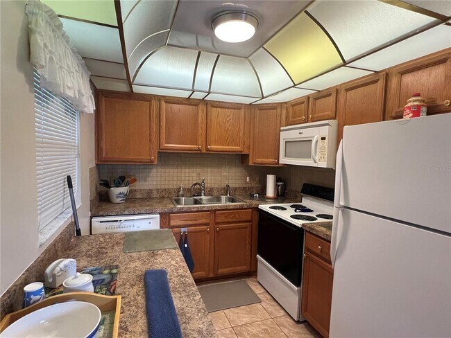 Building Photo - 1811 Bedford Ln