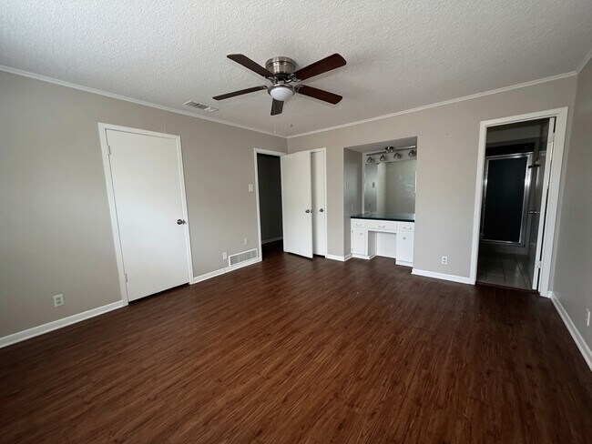 Building Photo - 3113 Northridge Dr