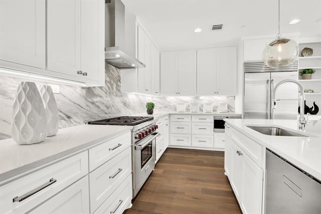 Building Photo - 4116 University Blvd