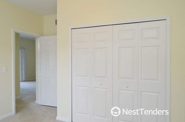 Building Photo - Three Bedroom Southside Jacksonville Condo!