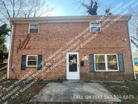Building Photo - 1626 Redwood Rd SE