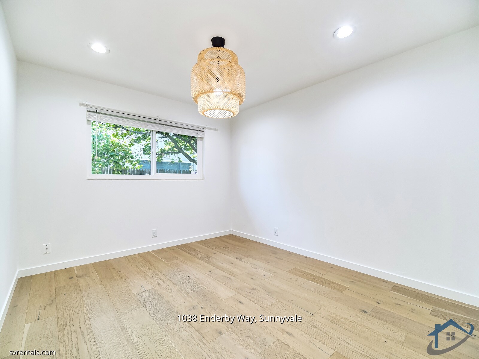 Building Photo - 1038 Enderby Way