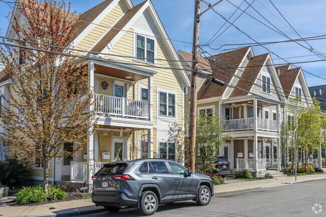 101-107 Litchfield St alt - Town Homes at Brighton Mills