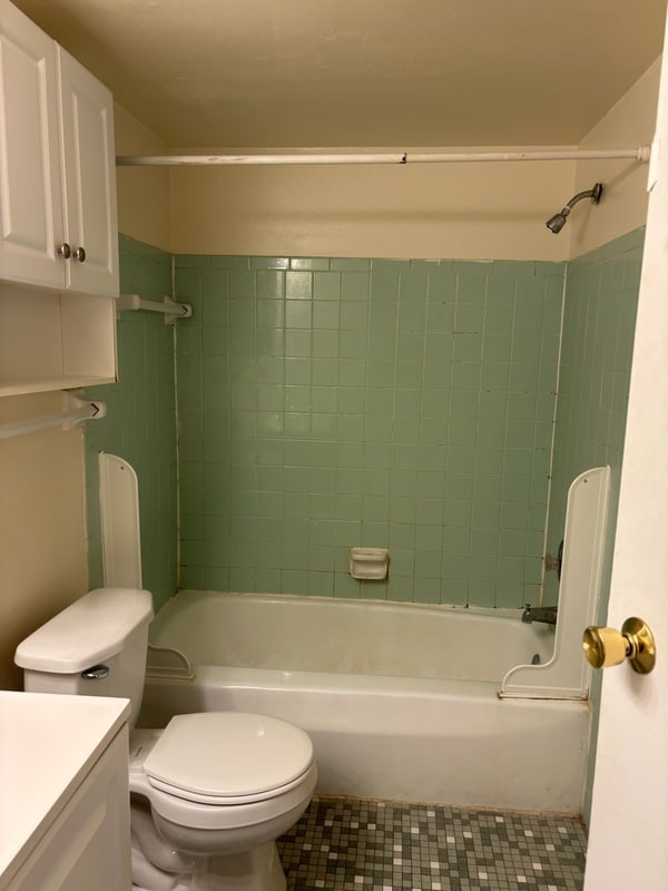 Building Photo - 134 E Johnson St