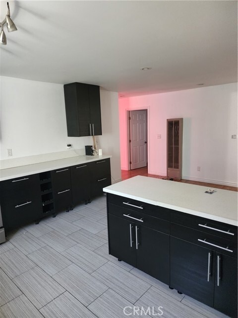 Building Photo - 1459 W 102nd St