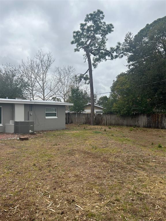 Building Photo - 1725 Mosher Dr