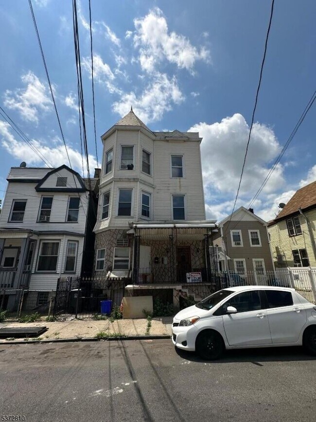 Primary Photo - 56 Vanderpool St