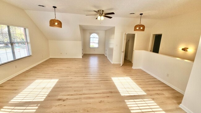 Building Photo - Knoxville 37920 - Completely Renovated 4 Bedroom, 4 Bath home - Contact Tanner Fee (865) 850-5103
