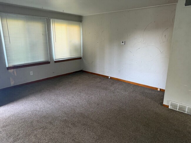 Building Photo - 2551 Tilbrook Rd