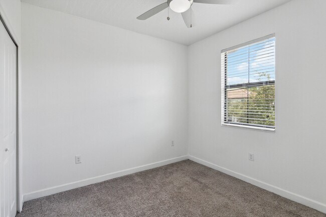 Building Photo - 1318 Royal St. George Blvd