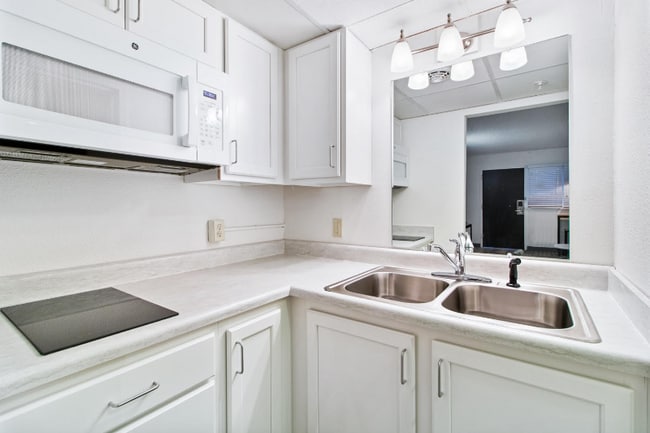 Building Photo - 2032 NE Evangeline Thruway