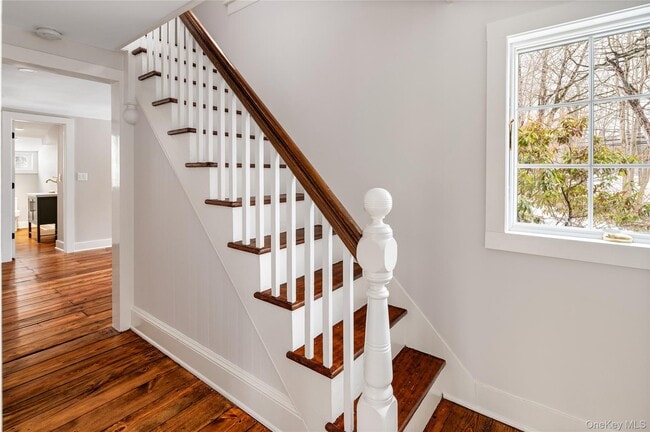 Building Photo - 277 Old Post Rd