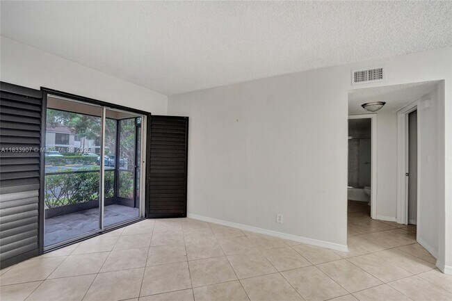 Building Photo - 106 Gardens Dr