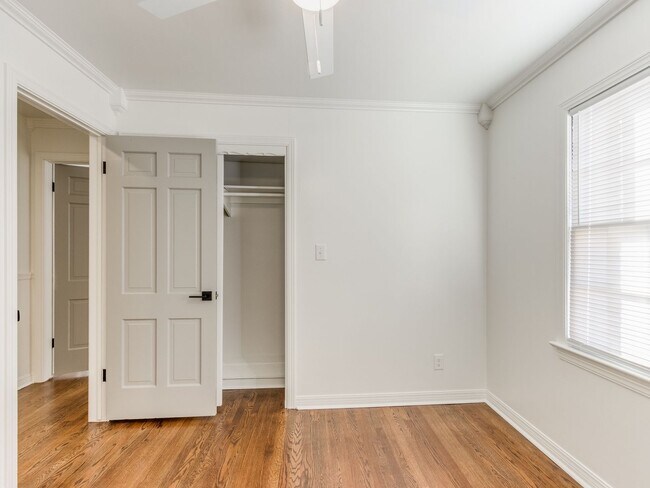 Building Photo - 3 Bedroom Rental in the Village!!