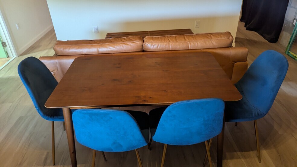 Building Photo - 1335 Churchill Rd