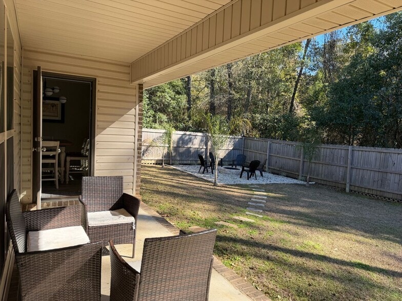 Building Photo - 1208 -C Whispering Pines Rd