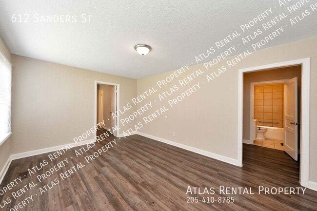 Building Photo - 612 Sanders St