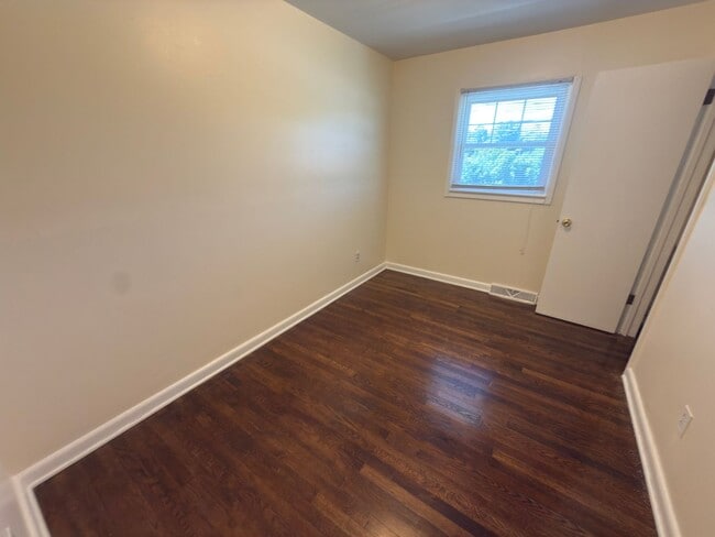 Building Photo - Christiansburg, 3 BR / 1 BA, Available for rent