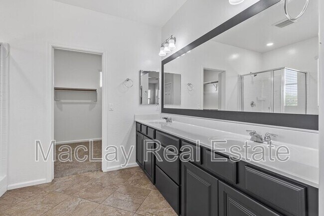 Building Photo - 3263 S Miller Dr