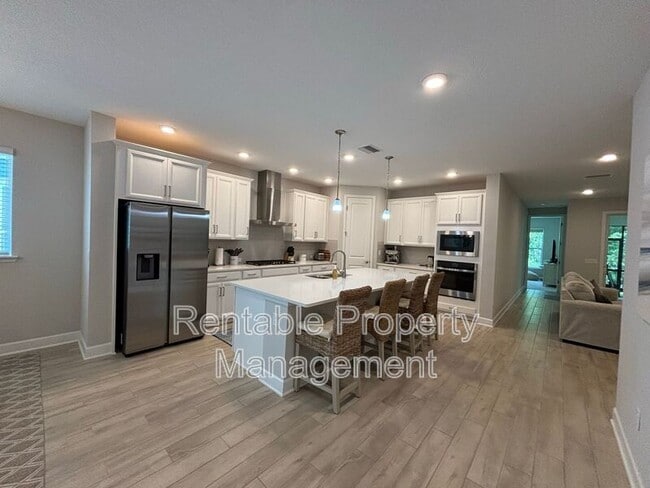 Building Photo - 387 Union Hill Dr