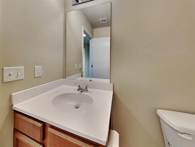 Building Photo - 13108 Bridgewater Ct