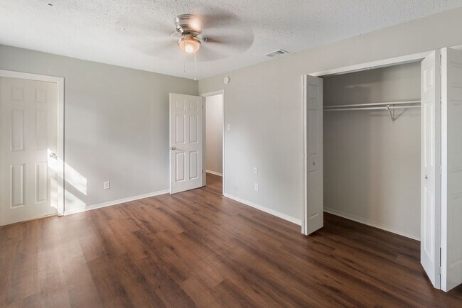 Building Photo - Trailwood