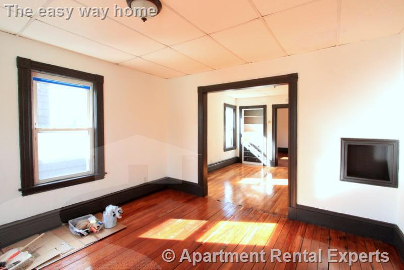 Building Photo - 53 Hinckley St