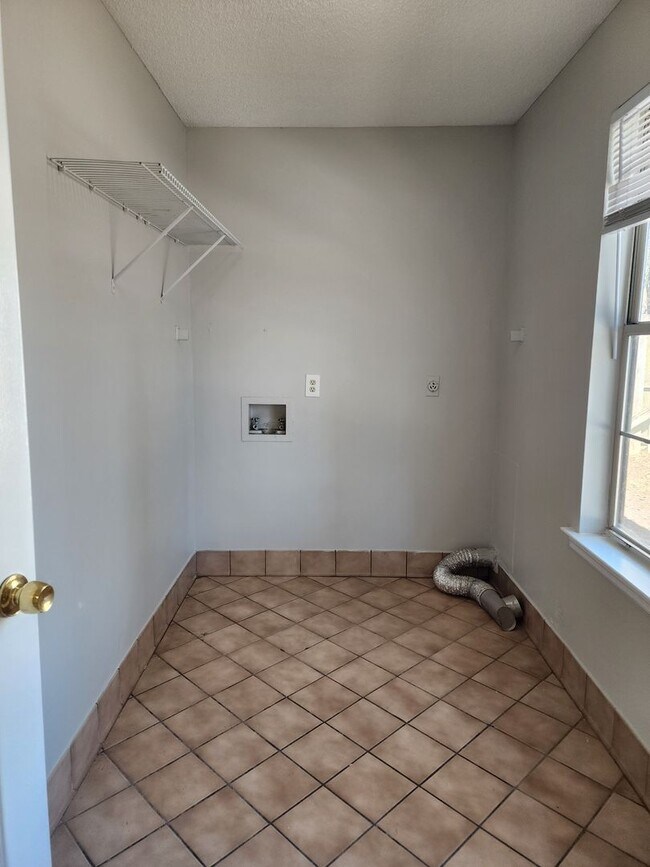 Building Photo - 3 bedroom, 2 bath Norwood home with new HVAC, new roof and fenced in backyard.