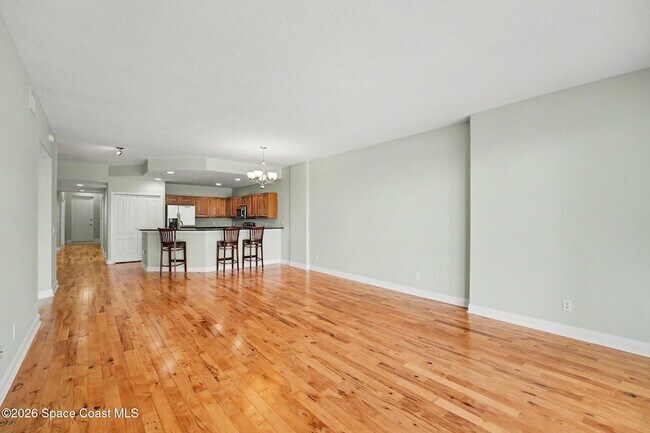 Building Photo - 601 N Miramar Ave