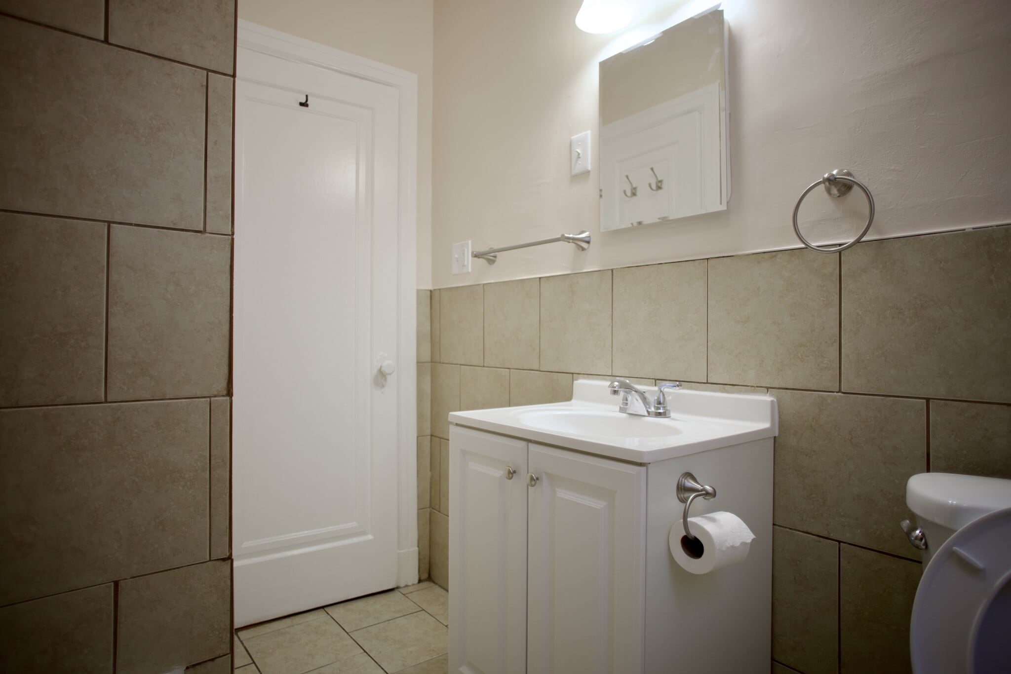 Building Photo - 3927 Dunnica Ave