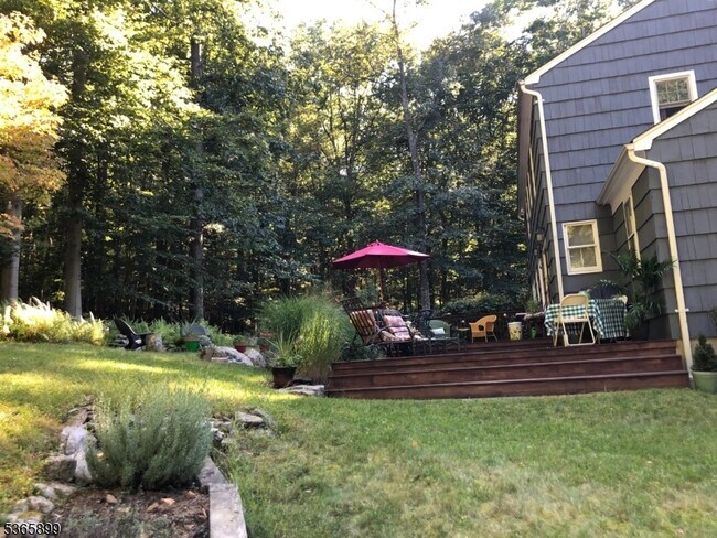 Building Photo - 67 Frog Hollow Rd