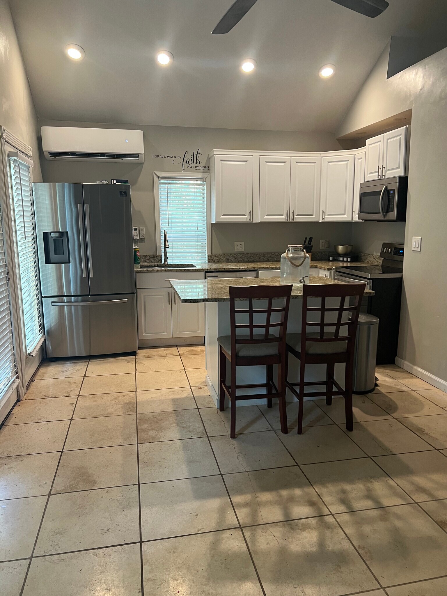 Building Photo - 1105 Sweetwater Cir