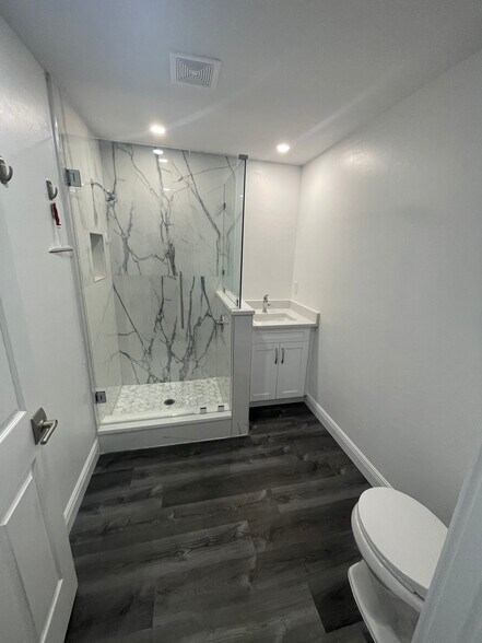 Building Photo - 3985 24th Ave SE