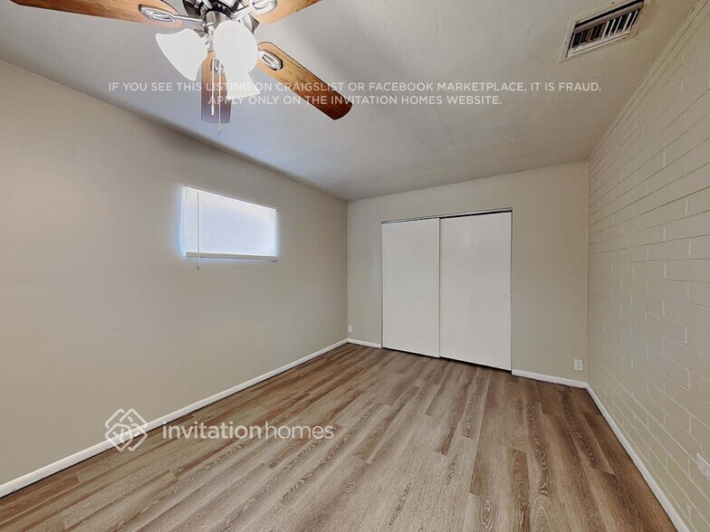 Building Photo - 9444 N 4th Ave