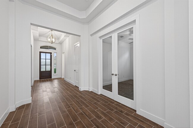 Building Photo - 18338 Tiger Flowers Dr