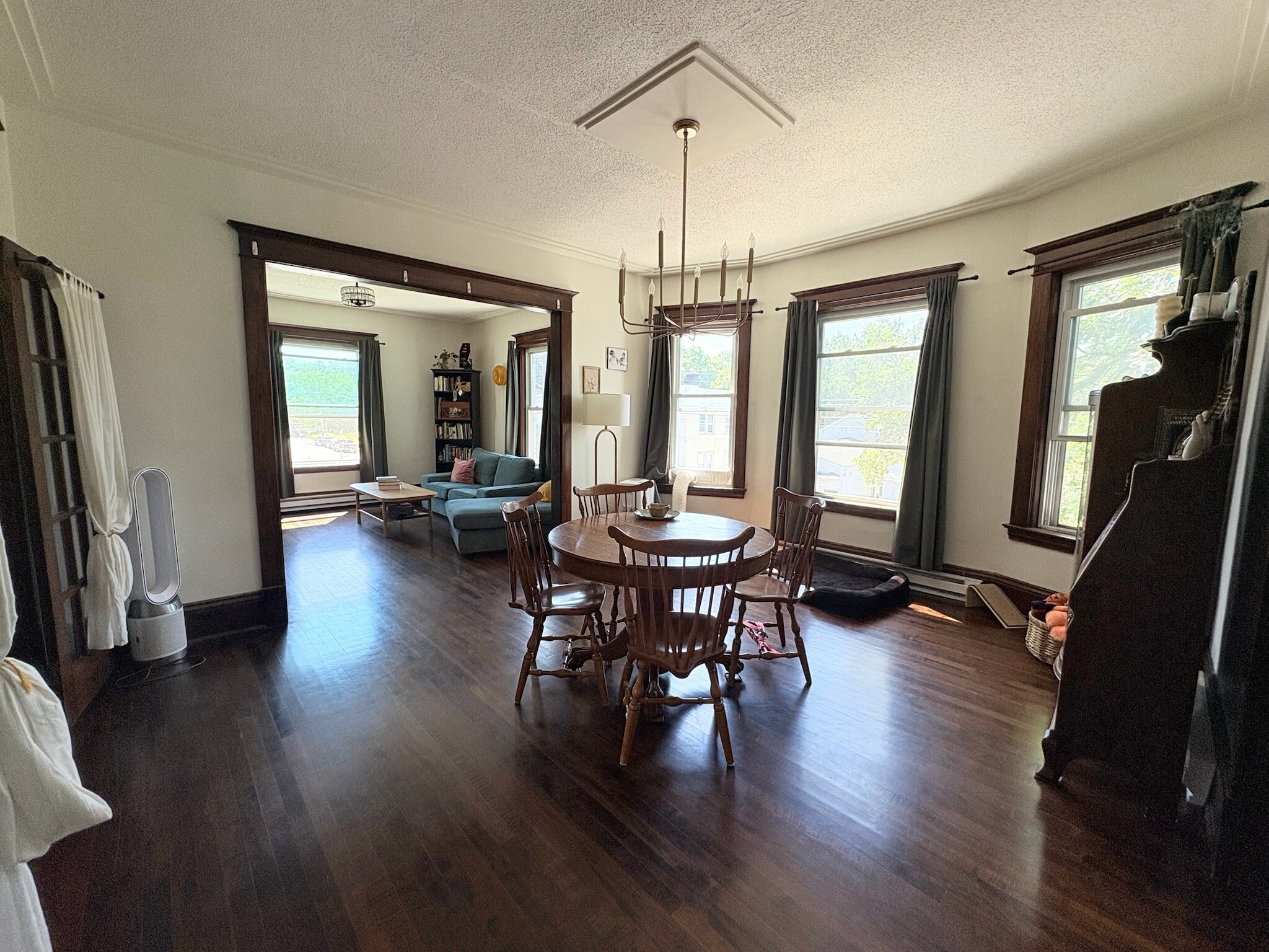 Dining Room - 2900 NE Tyler St
