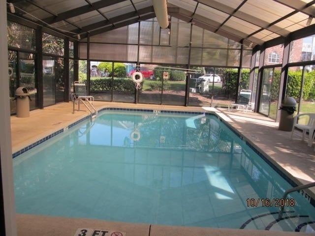 Building Photo - 670 Riverwalk Dr
